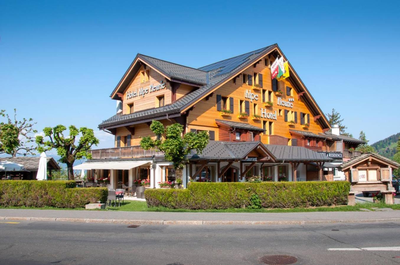 Alpe Fleurie Hotel & Restaurant Віляр-на-Олоні Екстер'єр фото